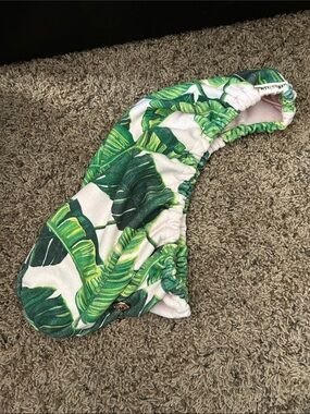 Kitsch Banana Leaf Hair Wrap in Green & White